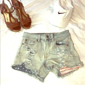 American Eagle | Hi-Rise Shorts